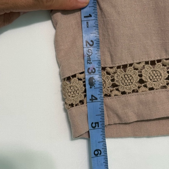 Adrianna Papell Women's Tan Shorts with Lace Trim - Picture 4 of 7